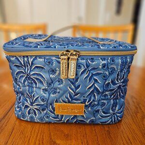 Brand NWT Lilly Pulitzer Quilted Cosmetic Bag